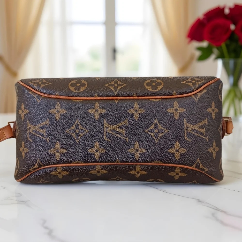 ​👑 LOUIS VUITTON Blois Crossbody Bag Monogram | Pristine Condition - Picture 6 of 16